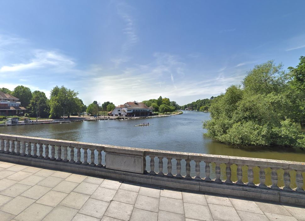 Man rescued from icy River Thames in Reading