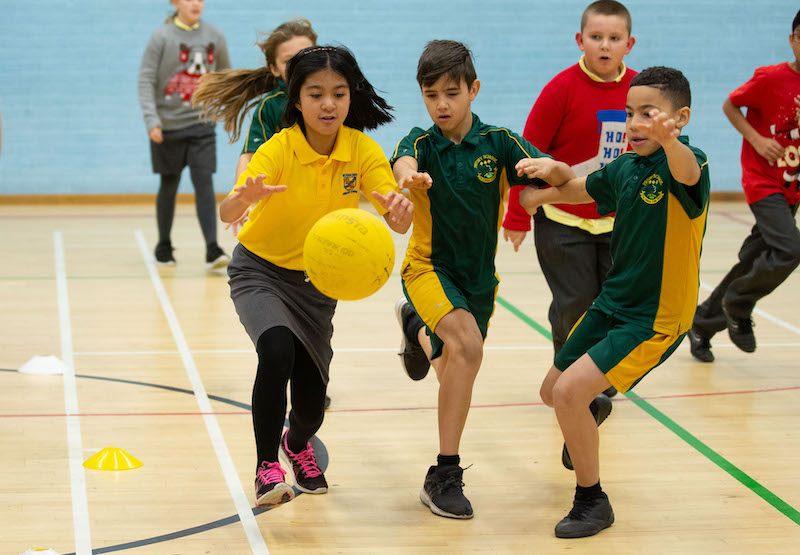 Young-people-shoot-for-the-stars-at-basketball-event-in-Berkshire2