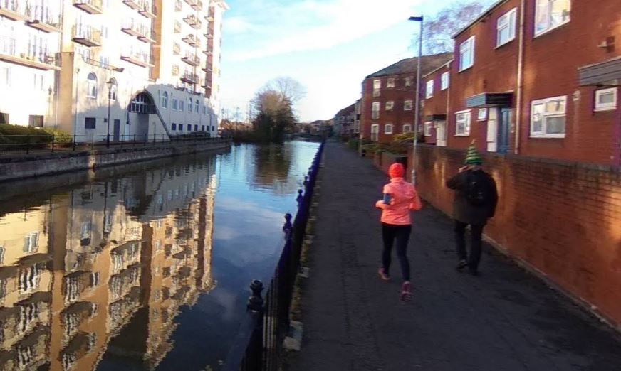 Good Samaritans urged to come forward after man repeatedly punched in the head in Reading