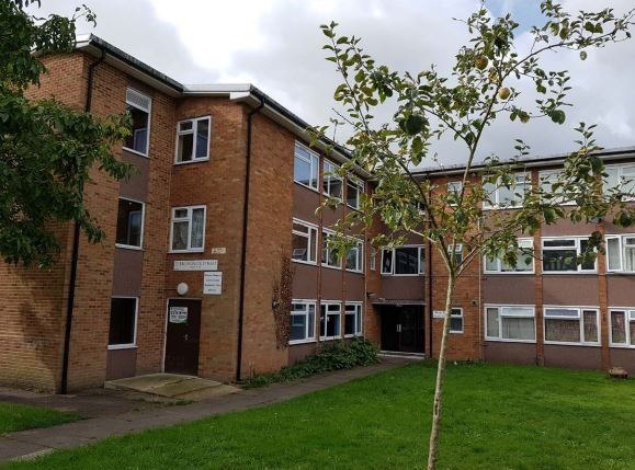 Reading bin stores set to be converted into flats despite concerns