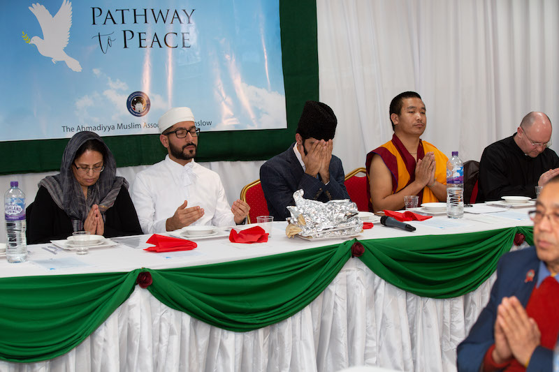 Faith-leaders-come-together-in-Feltham-to-promote-peace-4
