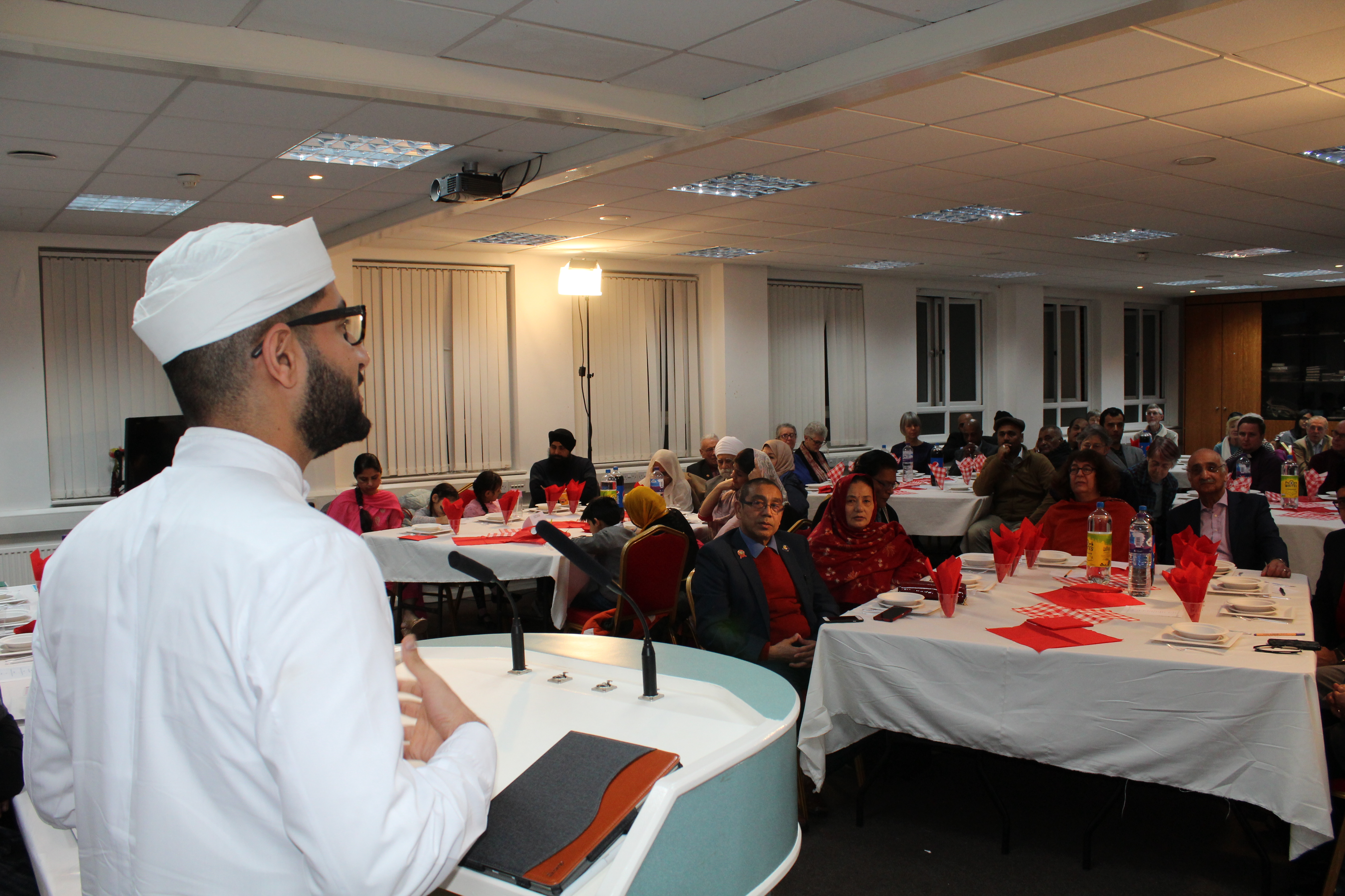 Faith-leaders-come-together-in-Feltham-to-promote-peace1