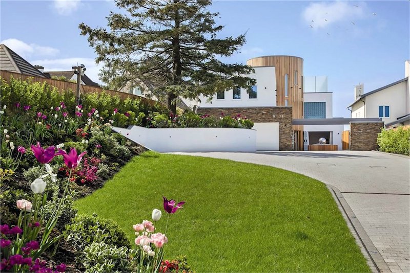 10-Most-Expensive-Homes-Being-Sold-in-The-South-West-in-March-2019-Pearce-Avenue