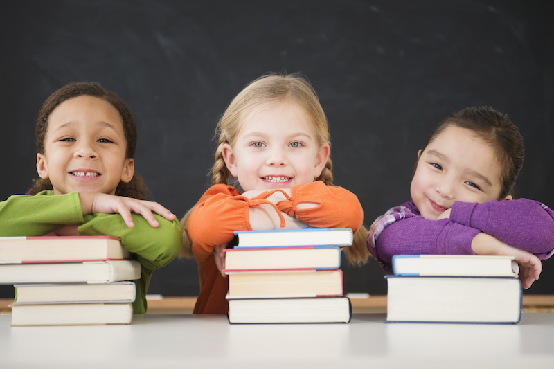 Children-of-Horsendale-Primary-School-and-local-care-home-residents-share-a-love-of-reading-on-World-Book-Day2