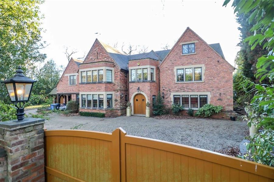 The-10-Most-Expensive-Homes-Being-Sold-in-The-West-Midlands-in-March-2019-bracebridge-road