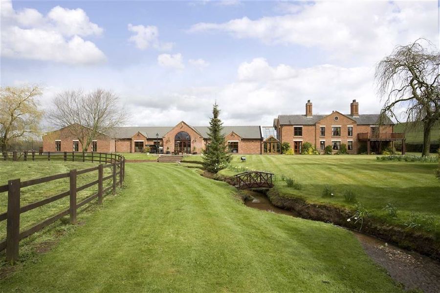 The-10-Most-Expensive-Homes-Being-Sold-in-The-West-Midlands-in-March-2019-willoughbridge-lane