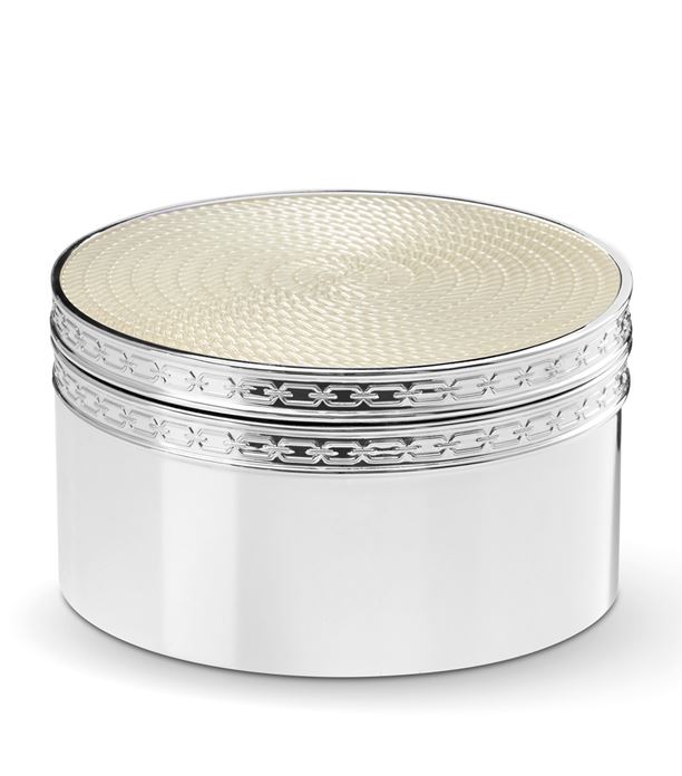 Why-we-celebrate-Mothering-Sunday-and-some-of-the-best-Mothers-Day-gifts-from-top-luxury-UK-retailers-1