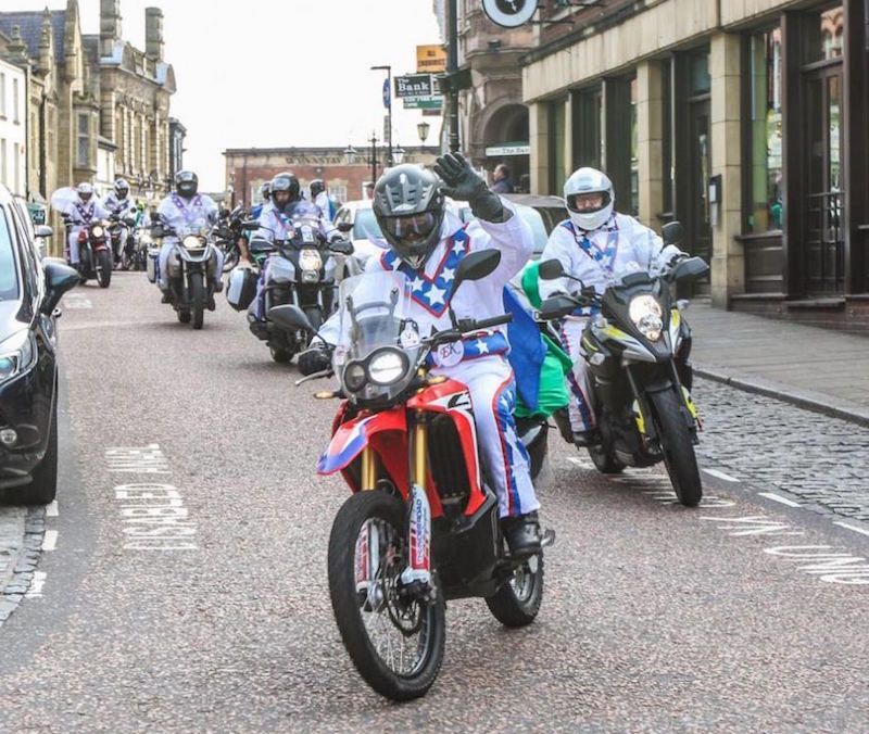 Richard-Jones-from-the-Stereophonics-joins-50-motorcyclists-on-their-charity-ride2