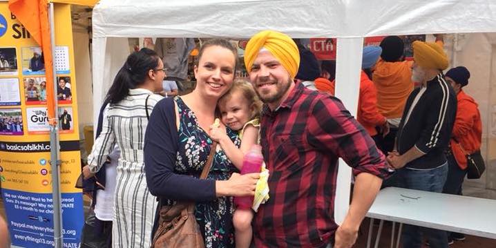Get-involved-with-Sikh-Awareness-and-Turban-Day-in-Reading-Town-Centre-3