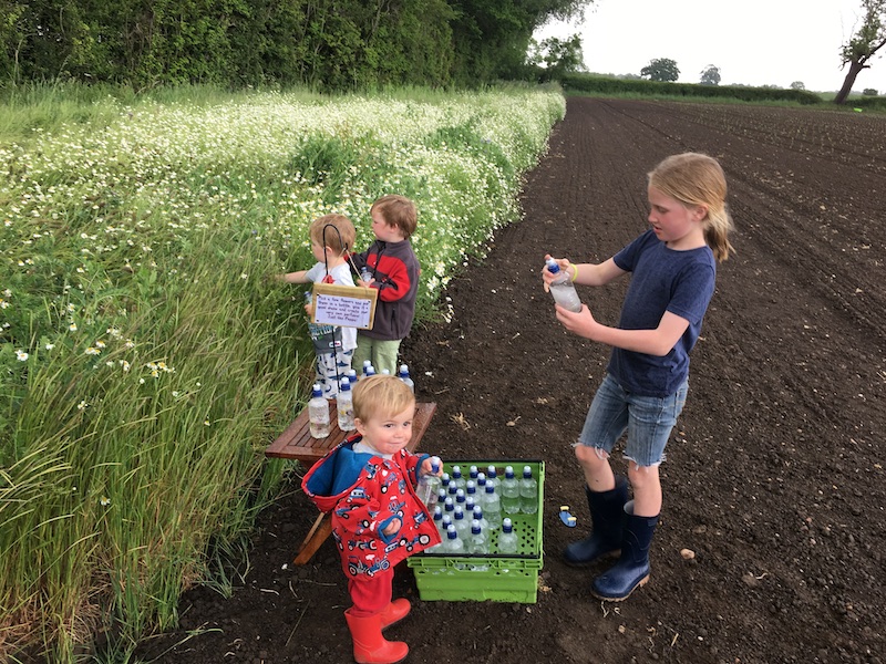Peppa-Pig-themed-charity-walk-gets-off-to-a-brilliantly-muddy-start-3