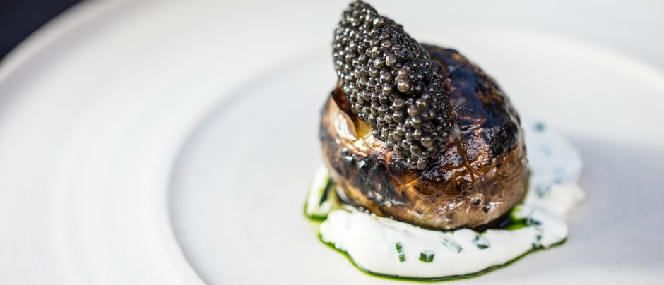 Top-10-UK-Fine-Dining-Restaurants-to-add-to-your-bucket-list-this-Summer-sat-b1