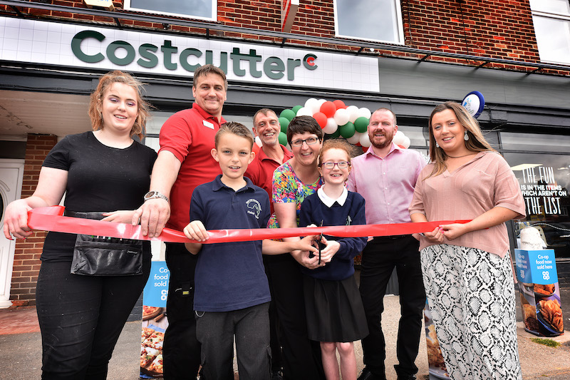 Students-delight-at-opening-new-store-in-Whitby-2