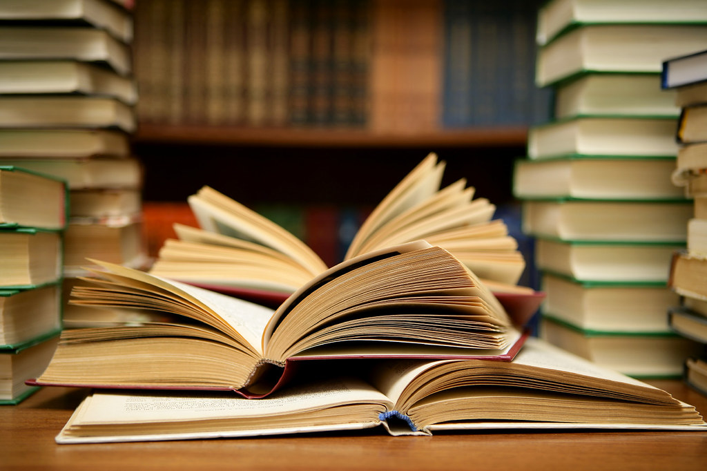 Cosy-libraries-in-London-with-a-large-selection-of-books