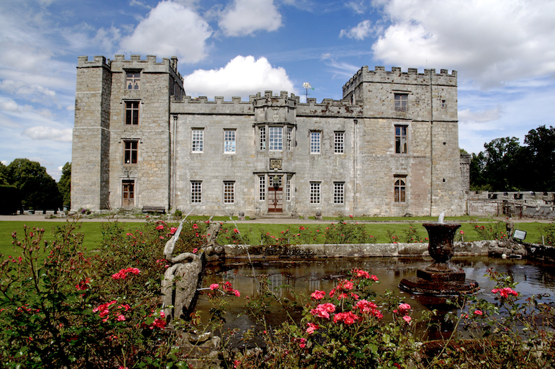 Visit-the-most-haunted-places-in-the-UK-to-see-what-you-might-find--1