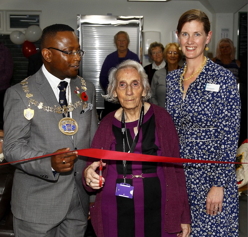 Community-rally-for-Royal-Voluntary-Service-community-centre-in-Chatham-1