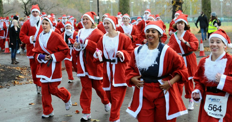 Raise-funds-for-cancer-at-London-s-biggest-Santa-Run-1