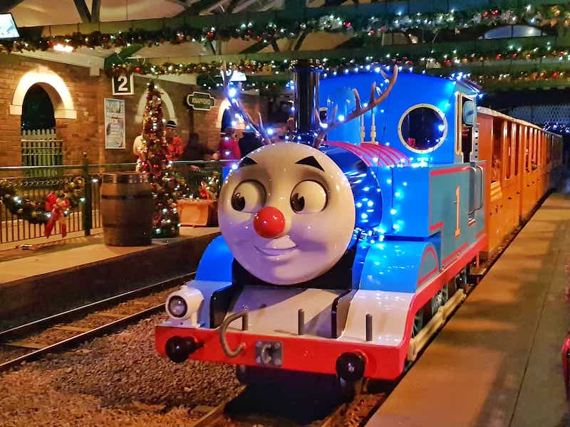 The-best-Christmas-Grottos-where-you-can-meet-Santa-in-the-Midlands-10
