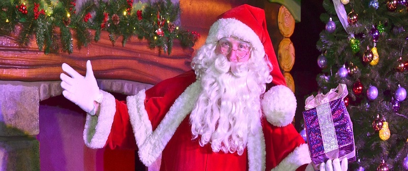 The-best-Christmas-Grottos-where-you-can-meet-Santa-in-the-Midlands-9