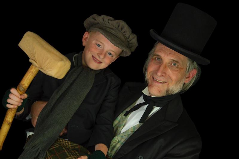 Proud-parents-share-their-joy-at-twins-theatre-debut--2
