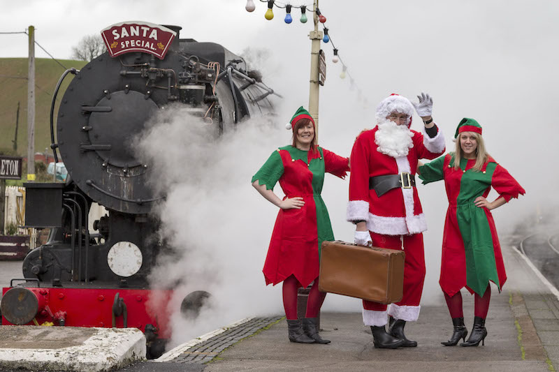 The-best-Christmas-Grottos-where-you-can-meet-Santa-in-the-Midlands-in-2019