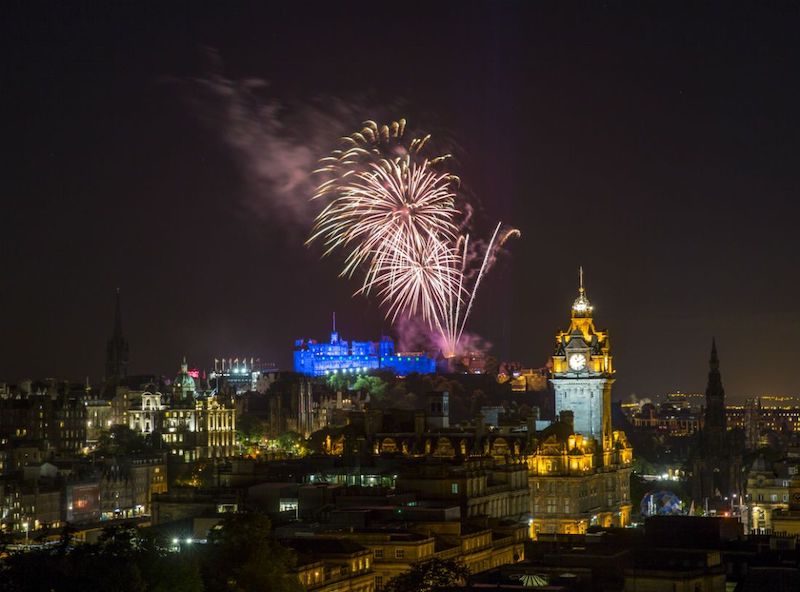 The-ultimate-guide-to-New-Year-s-Eve-celebrations-in-the-UK-2-2