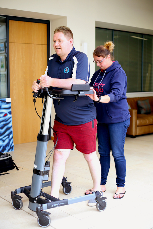 Meet-one-of-Afghanistan-s-most-seriously-injured-veterans-back-on-his-feet.-1
