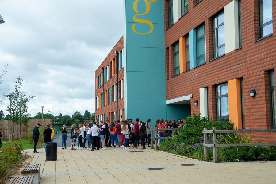Hertfordshire school praised for spreading anti-bullying message