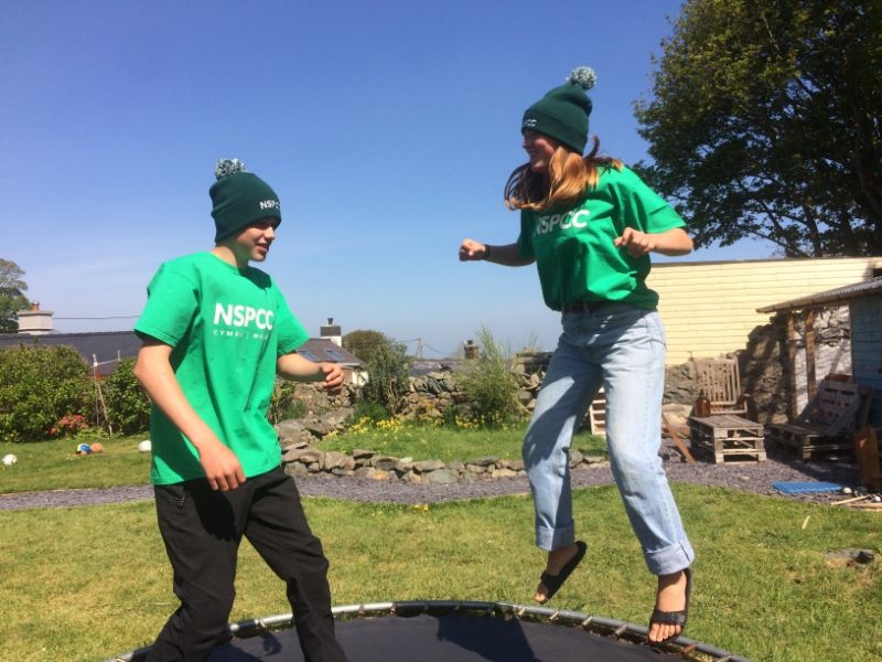 Gwynedd trampoline challengers raise money for NSPCC