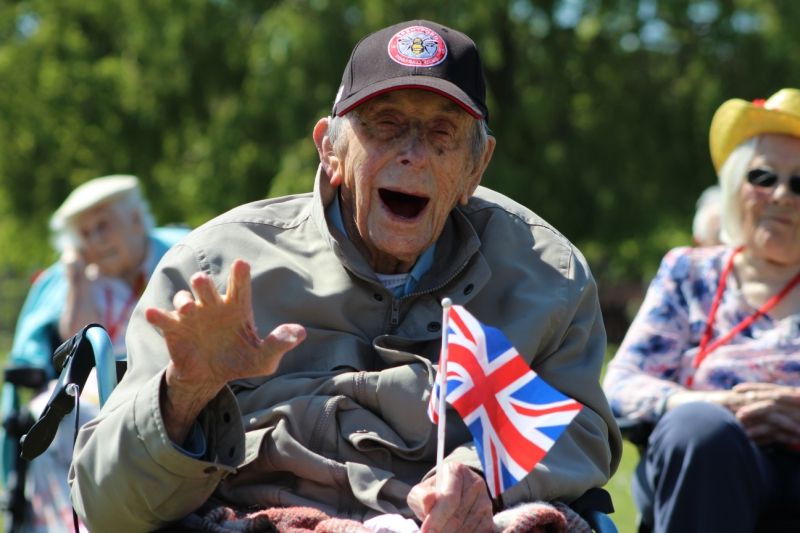 Llandudno care home residents celebrate VE Day anniversary