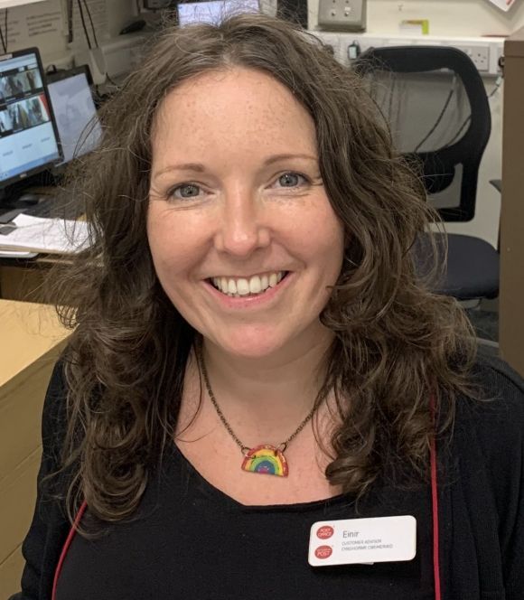 Post Office worker joins virtual choir for opening of Llandudno's Ysbyty Enfys