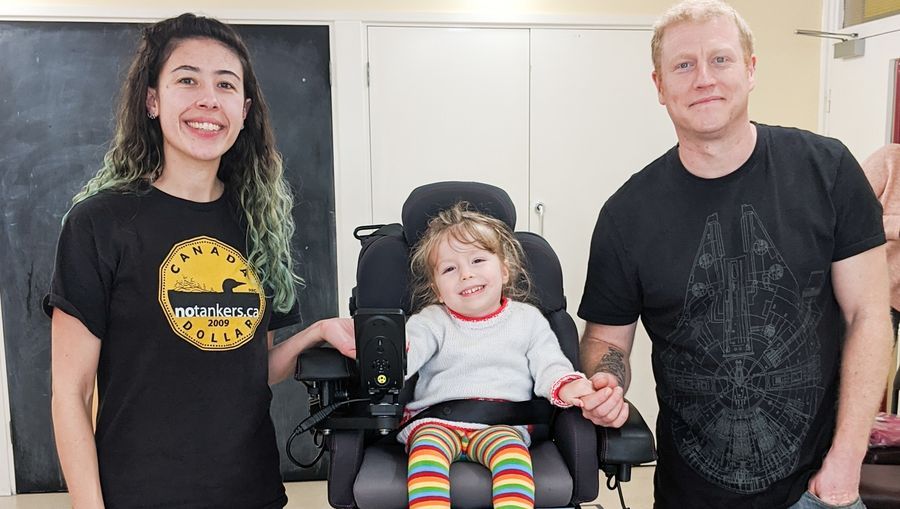 Hindhead family receive over £25,000 to help purchase powered wheelchair for three-year-old daughter