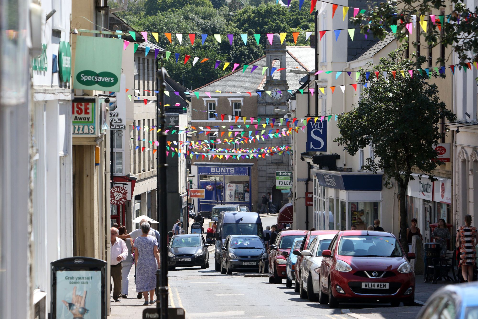 Car parking charges and road closures removed in Bodmin to help high street traders