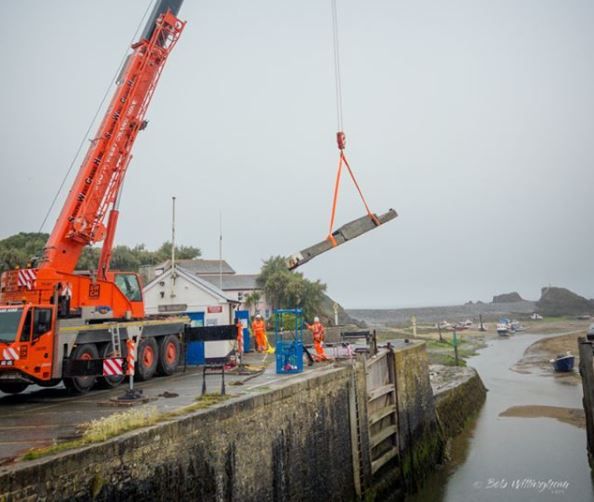 Work starts on Bude lock gate damaged by winter storms