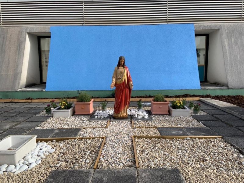 New peace garden unveiled at Liverpool academy