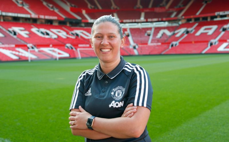 Manchester United Girl's Under 11 Squad raising money for Huntington's Disease