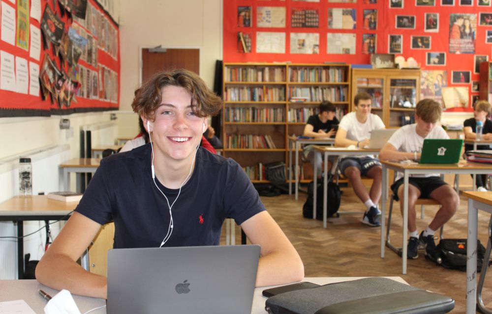Felsted welcomes senior pupils back to school