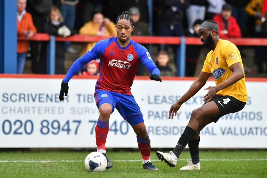 Aldershot Town sign Bromley midfielder and re-sign forward