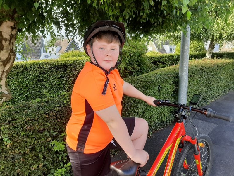 LLanrwst schoolboy takes on 100 mile cycling challenge for local hospice