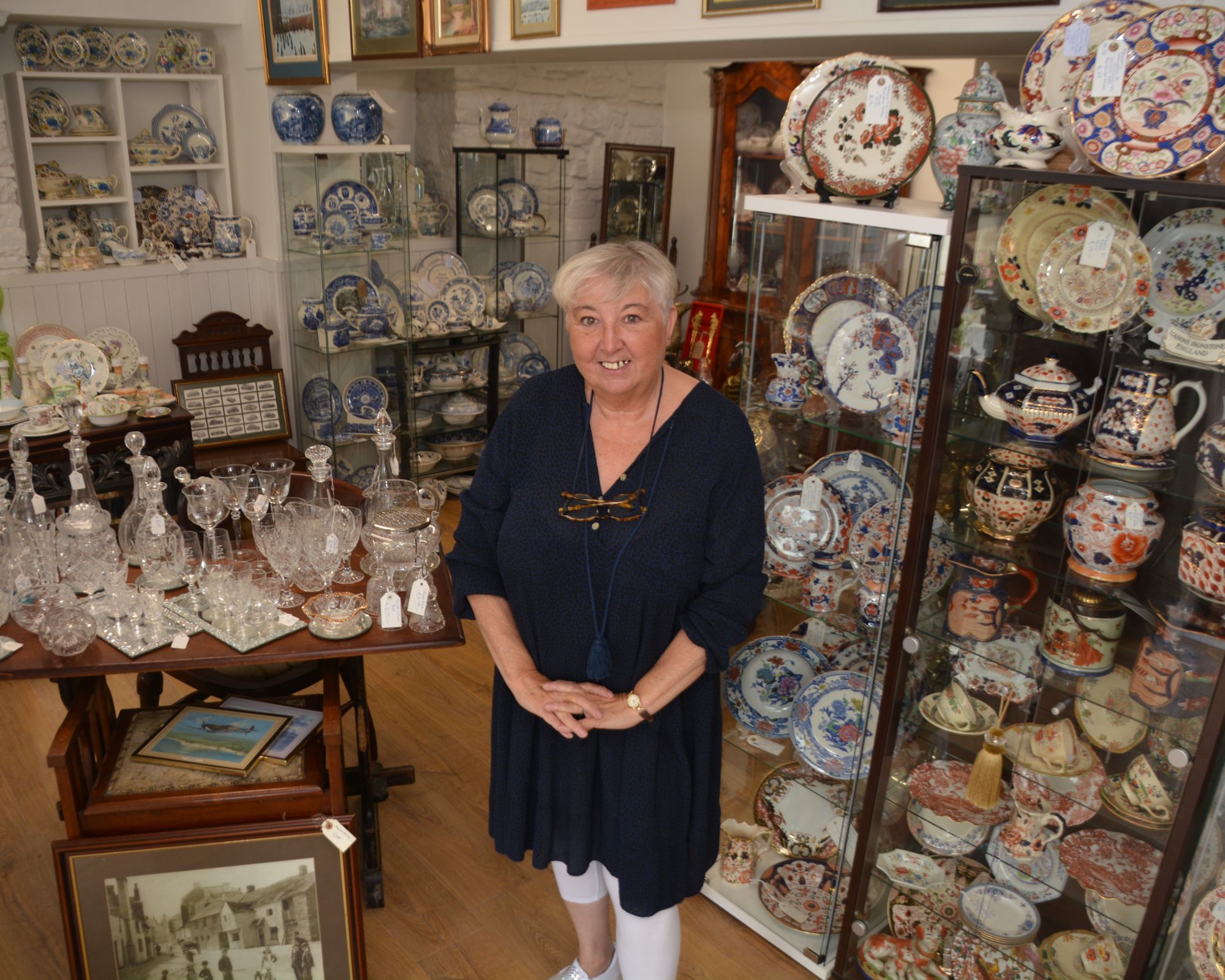 Jan sets up Bampton antique shop to sell personal treasures