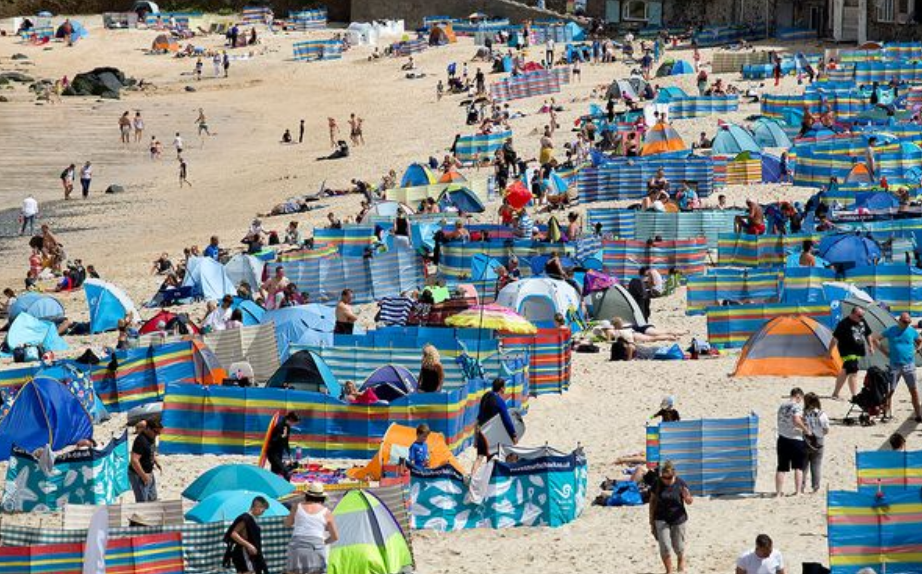 St Ives tops towns of most expensives resorts to stay in