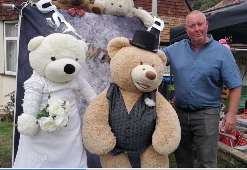 Croydon man celebrates fundraising milestone with 50th garden bear scene