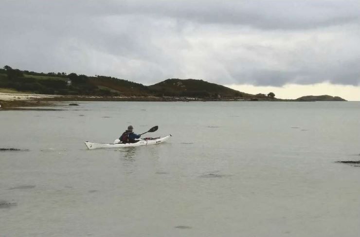 Kayaker takes on mammoth paddle challenge around UK