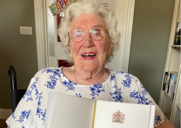 Erith care home resident celebrates 100th birthday