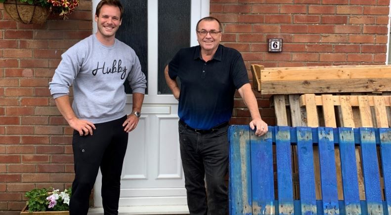 Bristol Freemasons donate wooden pallets to children's hospice
