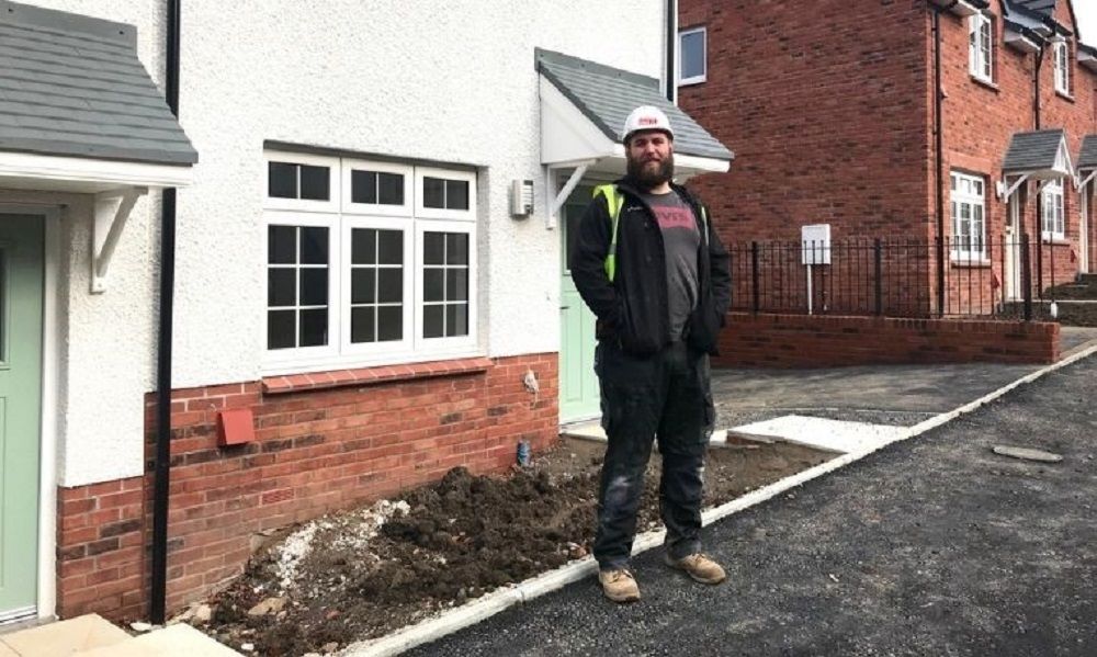 Caerphilly housing scheme provides development opportunity for local apprentice