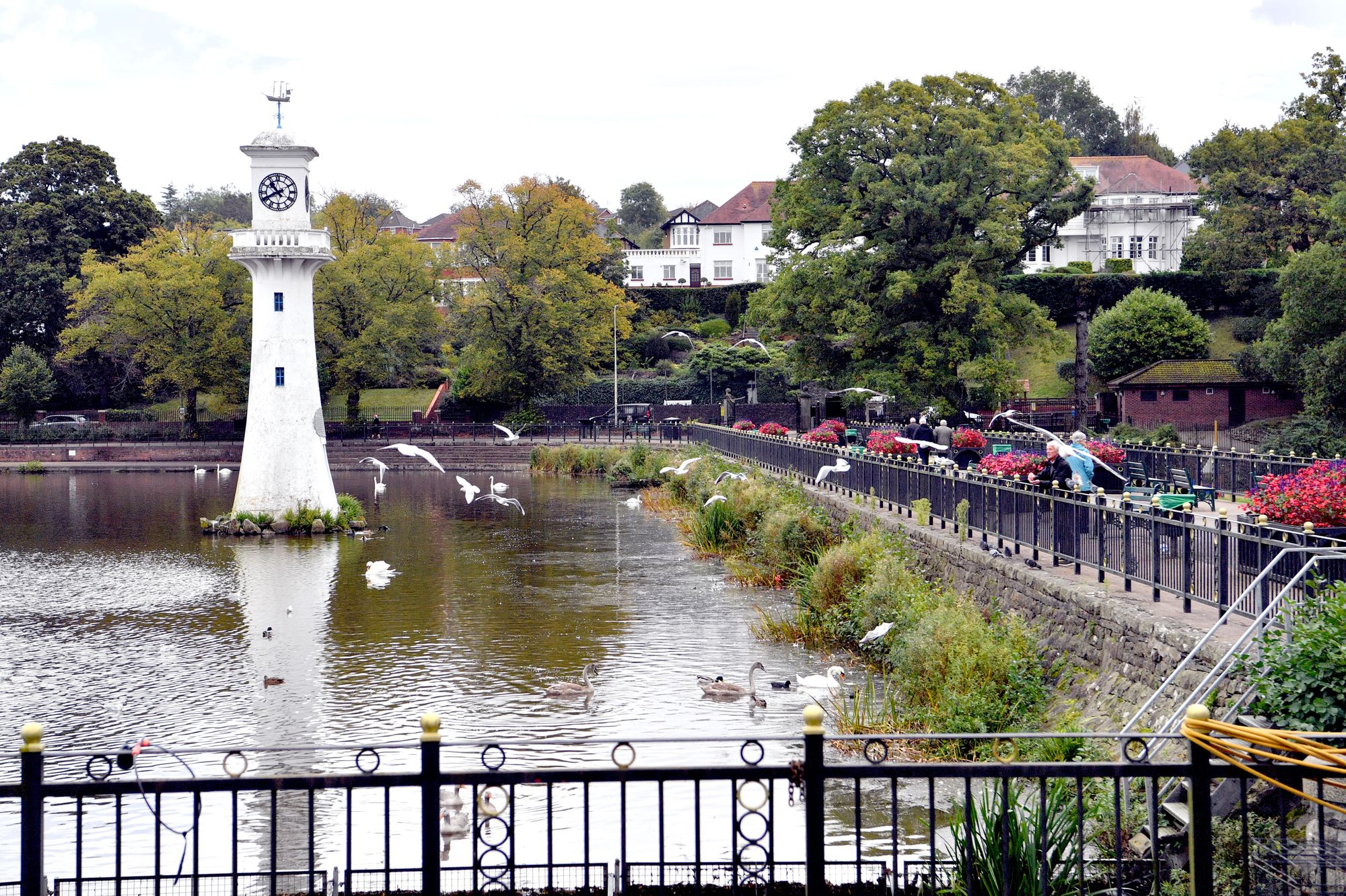 Roath Park's Scott Memorial to be re-painted