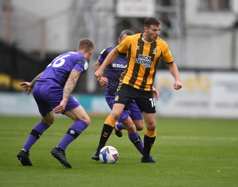 U's move back to top spot after resounding win over Scunthorpe United