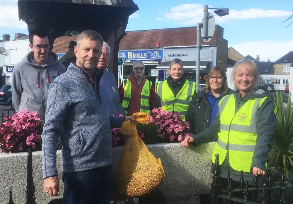 Thanet Rotary donates bulbs to support polio programme