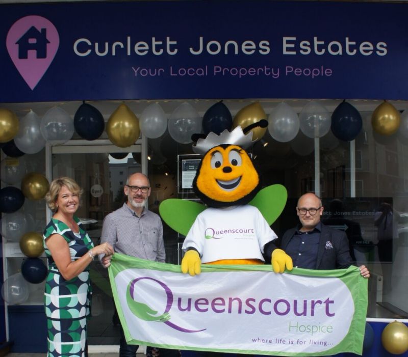 Southport business backs Queenscourt Hospice
