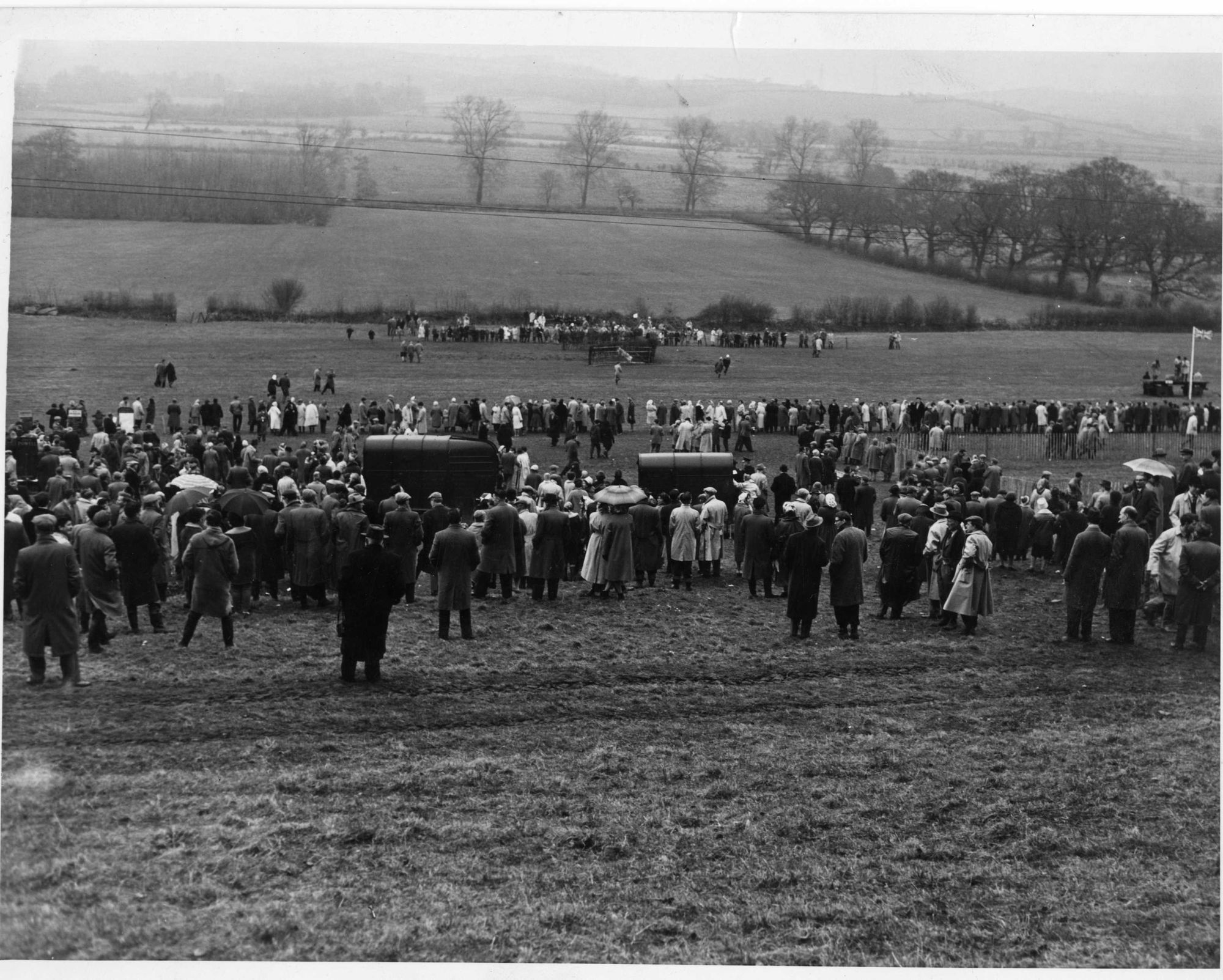 Cardiff Remembered: Awesome views for annual races at Penllyn Castle 